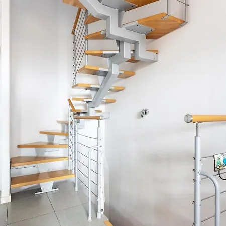 Blue Sea Apartment *
