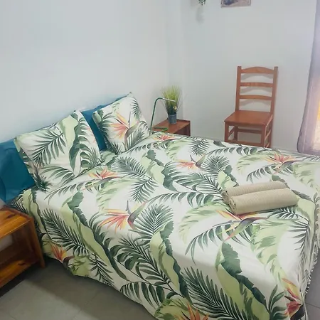 Blue Sea Apartment *